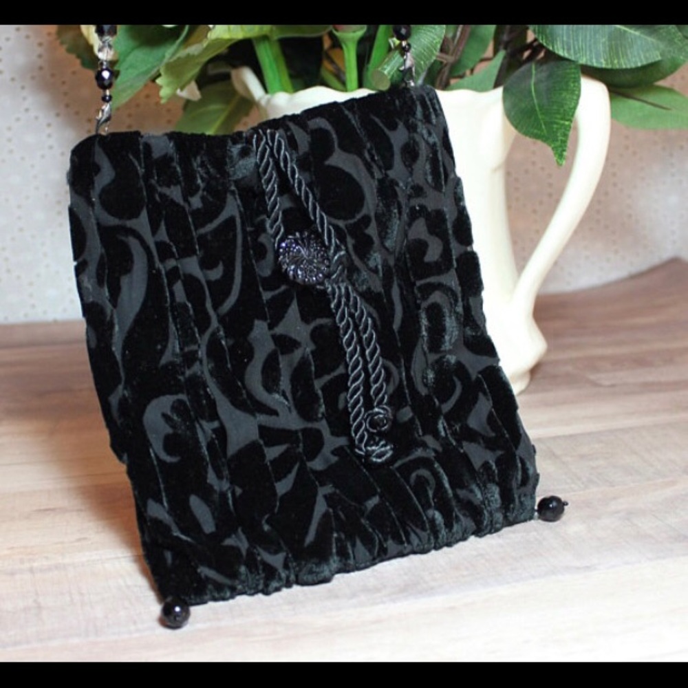 Vintage black velvet evening handbag